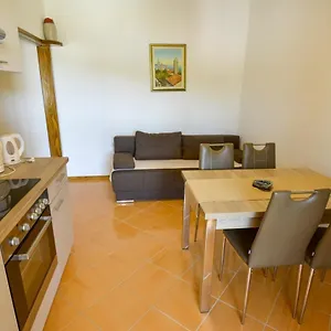  Apartment Zlata