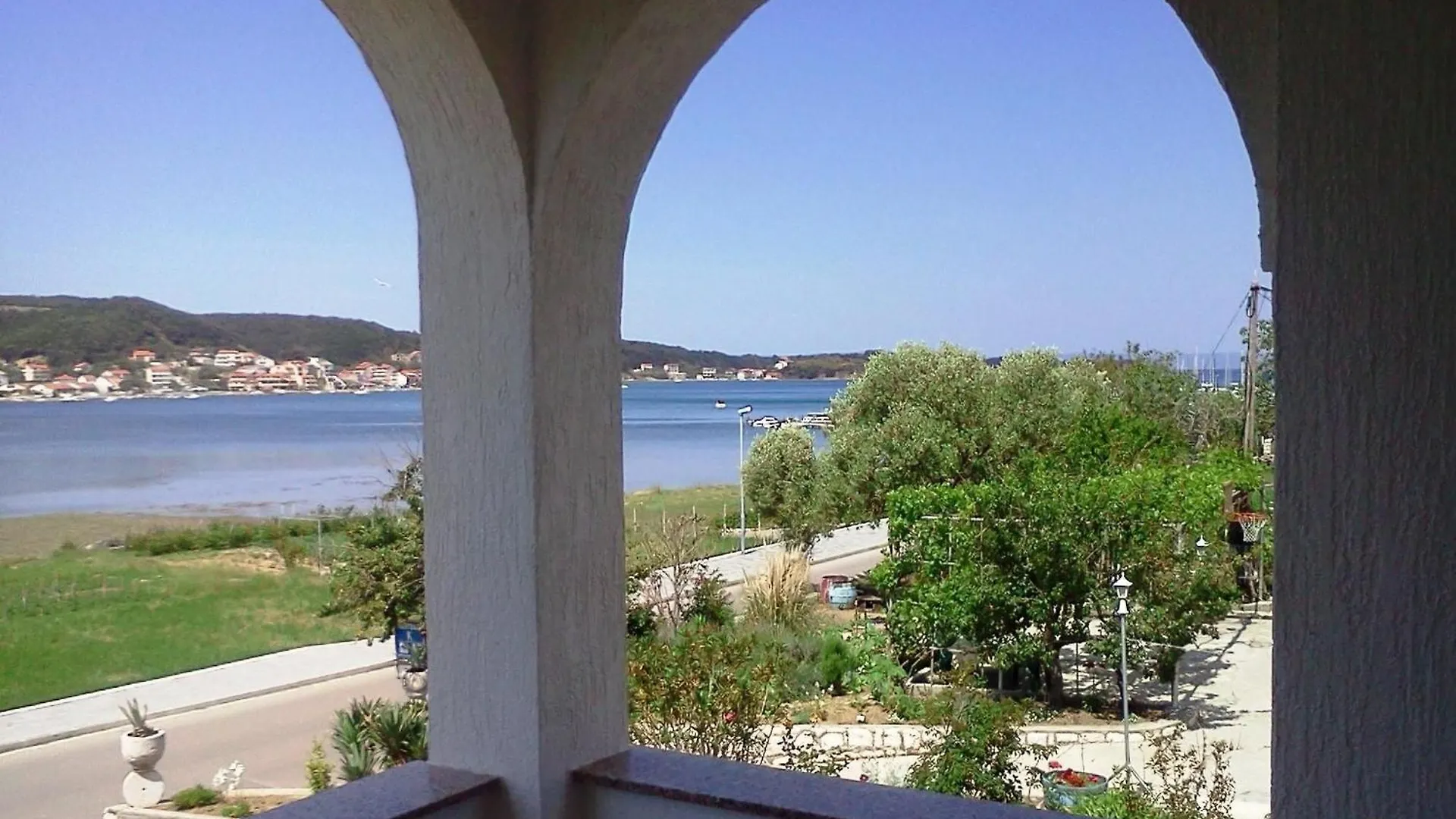 Apartment Wohnung Marica Mit Balkon Und Herrlichem Meerblick Supetarska Draga